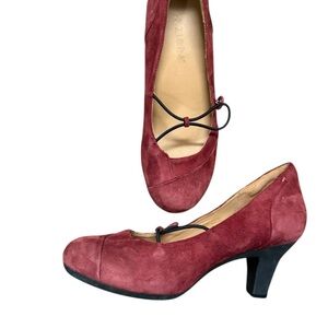 Ziera size 8 NWOT suede pumps with Rounded Toe and Modest Heel- Mary Jane hook